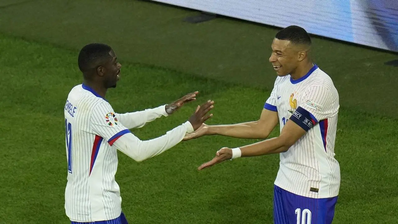 Mbappe Akui Bakat Dembele, Namun Klaim Dirinya "Terpilih"