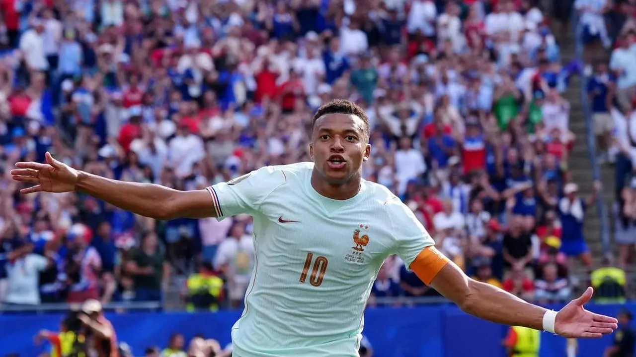 Mbappe Yakin Tembus 100 Gol untuk Prancis, Terinspirasi Ronaldo dan Messi