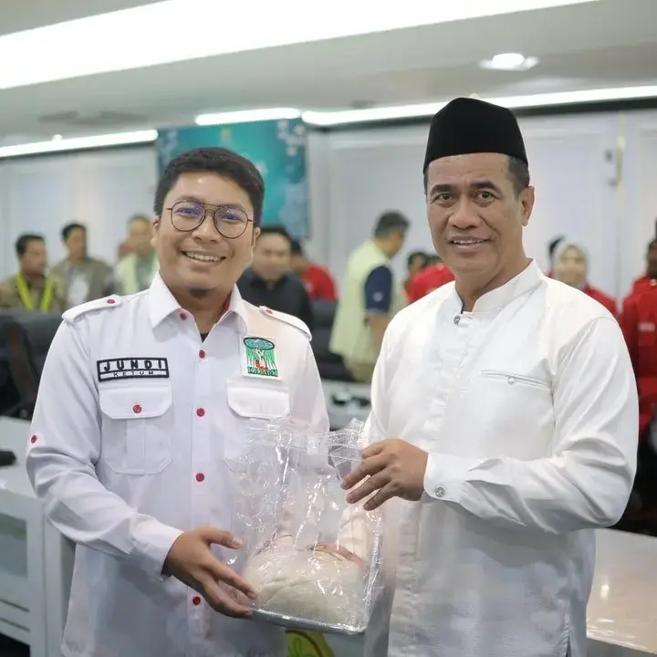 Mentan Amran Dipuji KAMMI, Kebijakan Pupuk dan Harga Gabah Tuai Apresiasi Petani