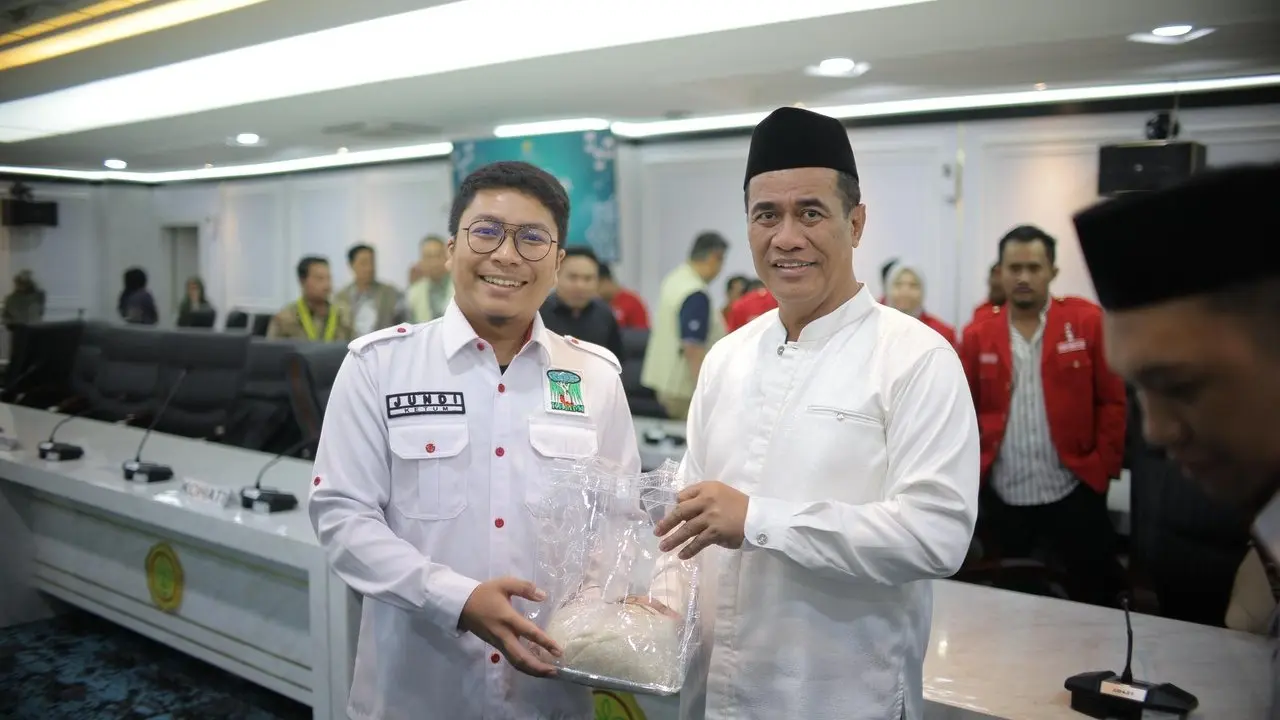 Mentan Amran Dipuji KAMMI, Kebijakan Pupuk dan Harga Gabah Tuai Apresiasi Petani