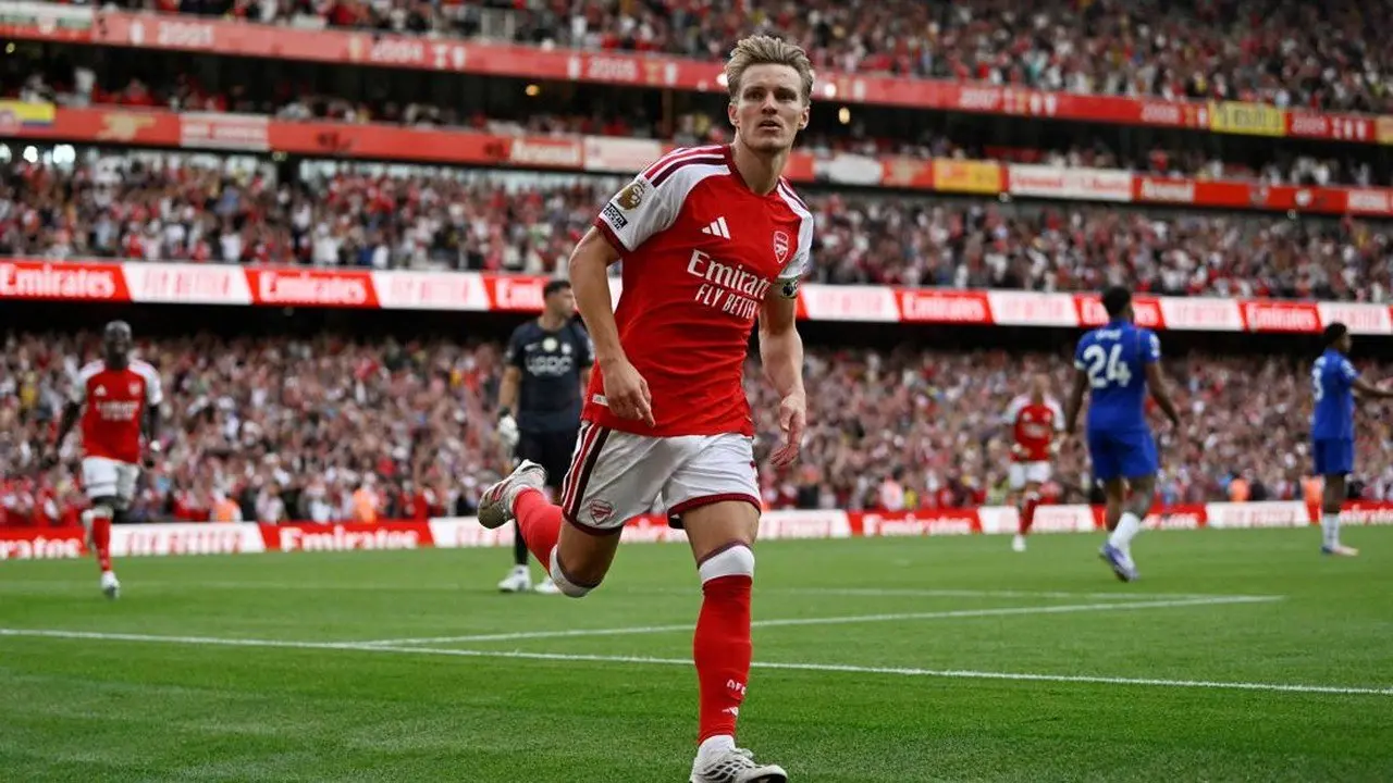 Odegaard Pimpin Arsenal Raih Kemenangan Atas Chelsea, Cetak Gol Kedua Musim Ini