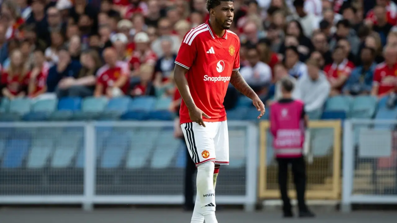 Paul Scholes Pertanyakan Transfer Andrey Santos ke Manchester United