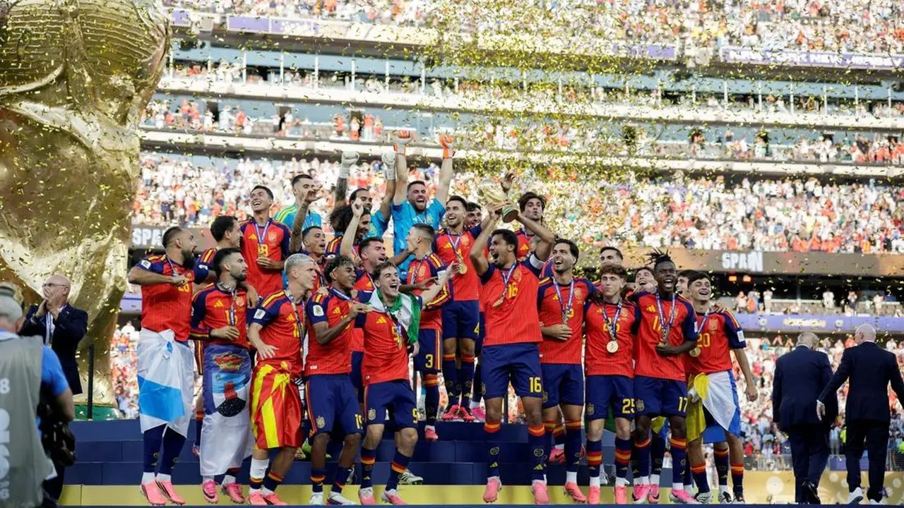 Pemain Spanyol Beri Bonus Piala Dunia untuk Staf RFEF