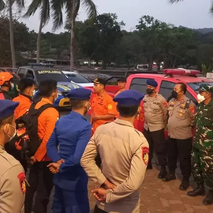 Pencarian Intensif 5 Jurnalis Hilang Kontak Dekat Anak Krakatau