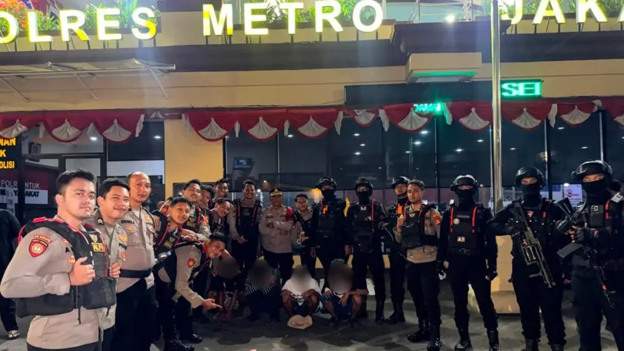 Polisi Sita 13 Klip Ganja dari Empat Pemuda di Tanjung Priok