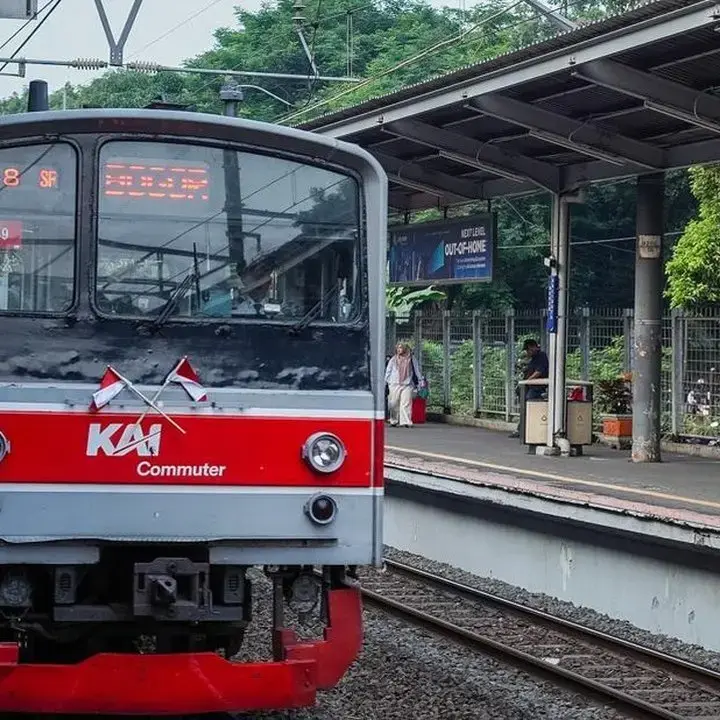 Pria Diduga Gangguan Jiwa Lompat ke Rel Stasiun Tanah Abang, Polisi Koordinasi dengan Rehabilitasi