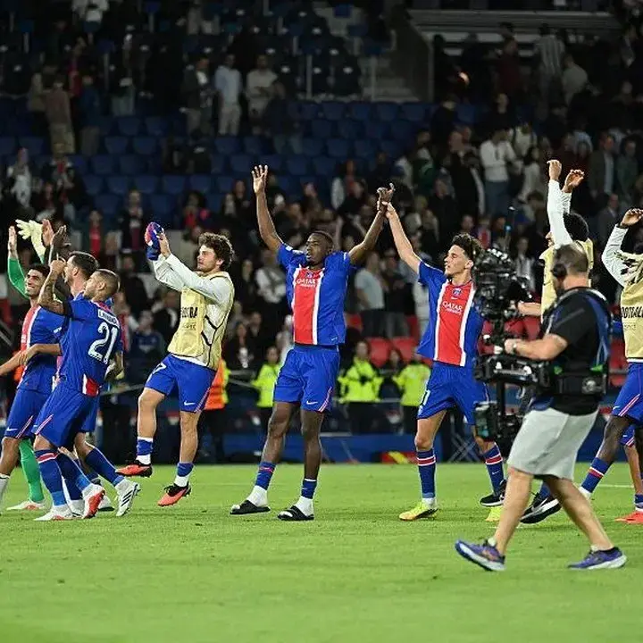 PSG dan Barcelona Pimpin Klasemen Grup Liga Champions Usai Pesta Gol