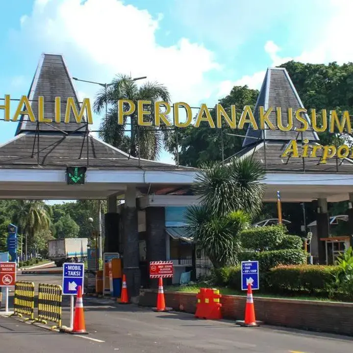 Ribuan Penumpang Terdampak Batal Penerbangan Akibat Abu Vulkanik Krakatau