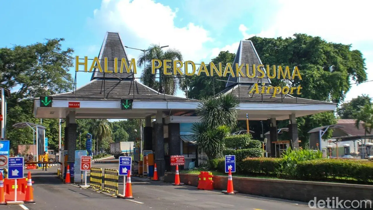 Ribuan Penumpang Terdampak Batal Penerbangan Akibat Abu Vulkanik Krakatau