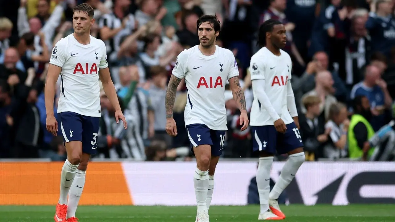 Roberto De Zerbi Tetap Tenang Meski Tottenham Hotspur Terpuruk di Awal Musim
