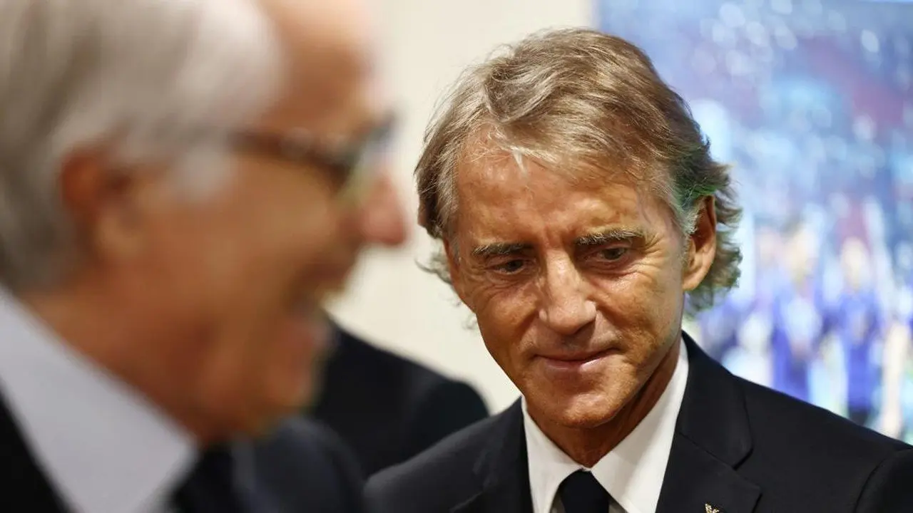Roberto Mancini Fokus Peremajaan Timnas Italia, Frattesi Siap Bimbing Pemain Muda