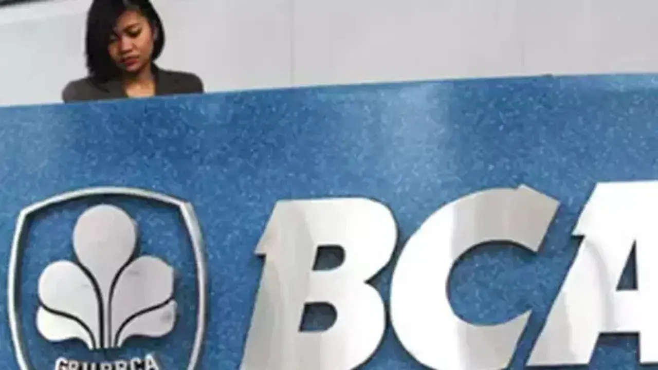 Saham BBCA Melemah, Analis Pertahankan Rekomendasi Beli