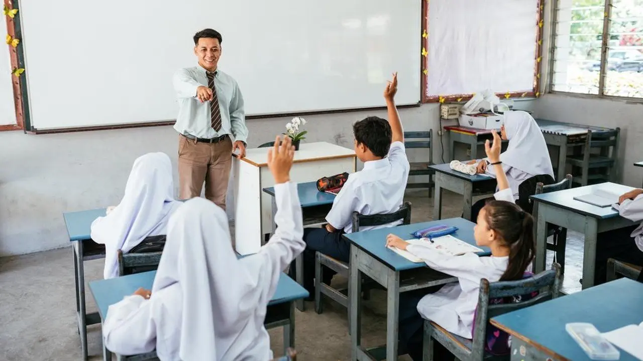 Sekolah di Depok Kembali Tatap Muka, PJJ Dihentikan Pasca-Abu Vulkanik