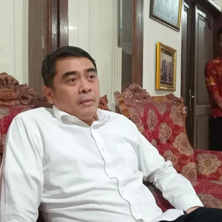 Senator Arya Wedakarna Hadapi Sanksi DPD Akibat Hadiri Kontes Transgender
