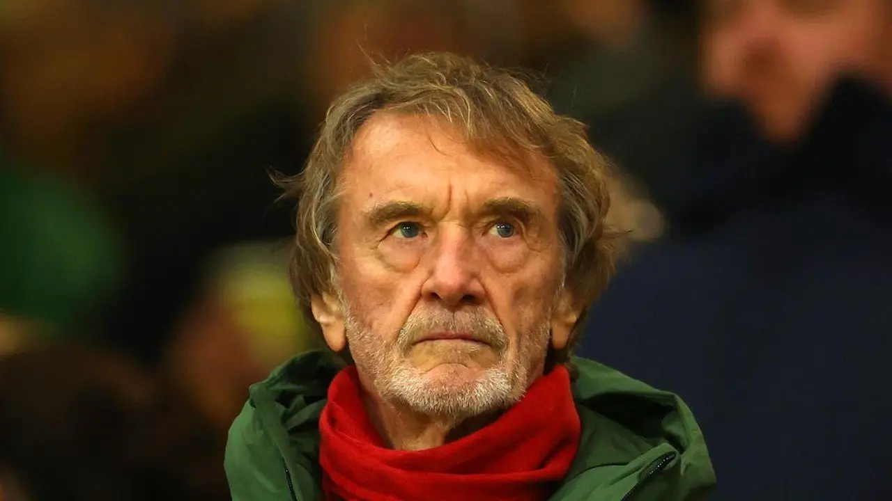 Suporter Muslim MU Minta Sir Jim Ratcliffe Mundur Akibat Pernyataan Imigran