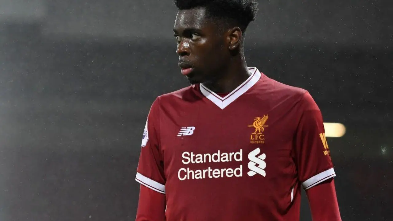 Tanpa Klub, Eks Akademi Liverpool Buka Lowongan Pekerjaan di LinkedIn