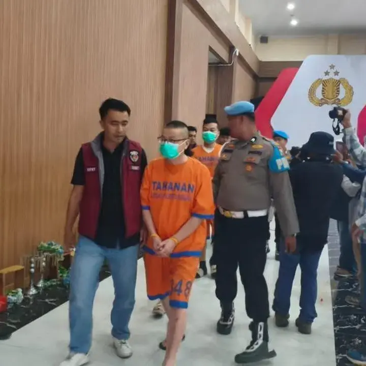 Tiga WNA China Rekrut Warga Sidoarjo untuk Kejahatan Scamming