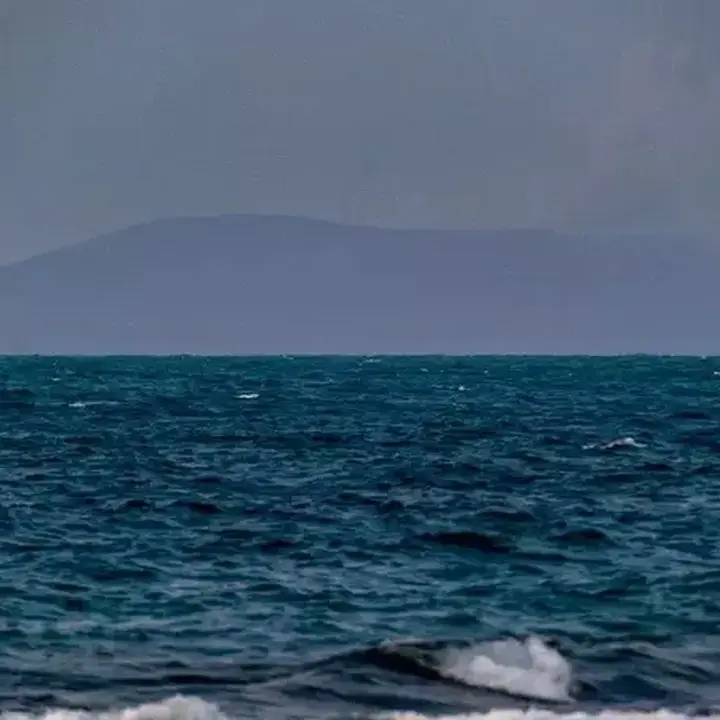 TNI AL Terjunkan Armada Perang Cari Jurnalis Hilang di Krakatau