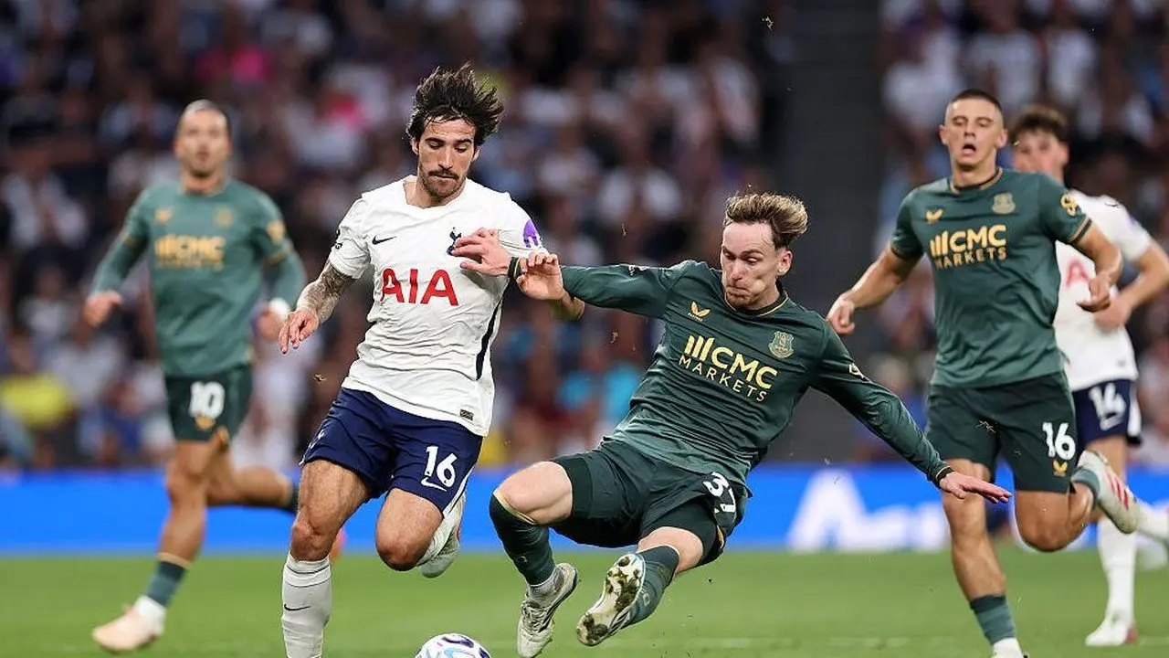 Tottenham Gagal Raih Poin Penuh, Imbang 0-0 Lawan Everton