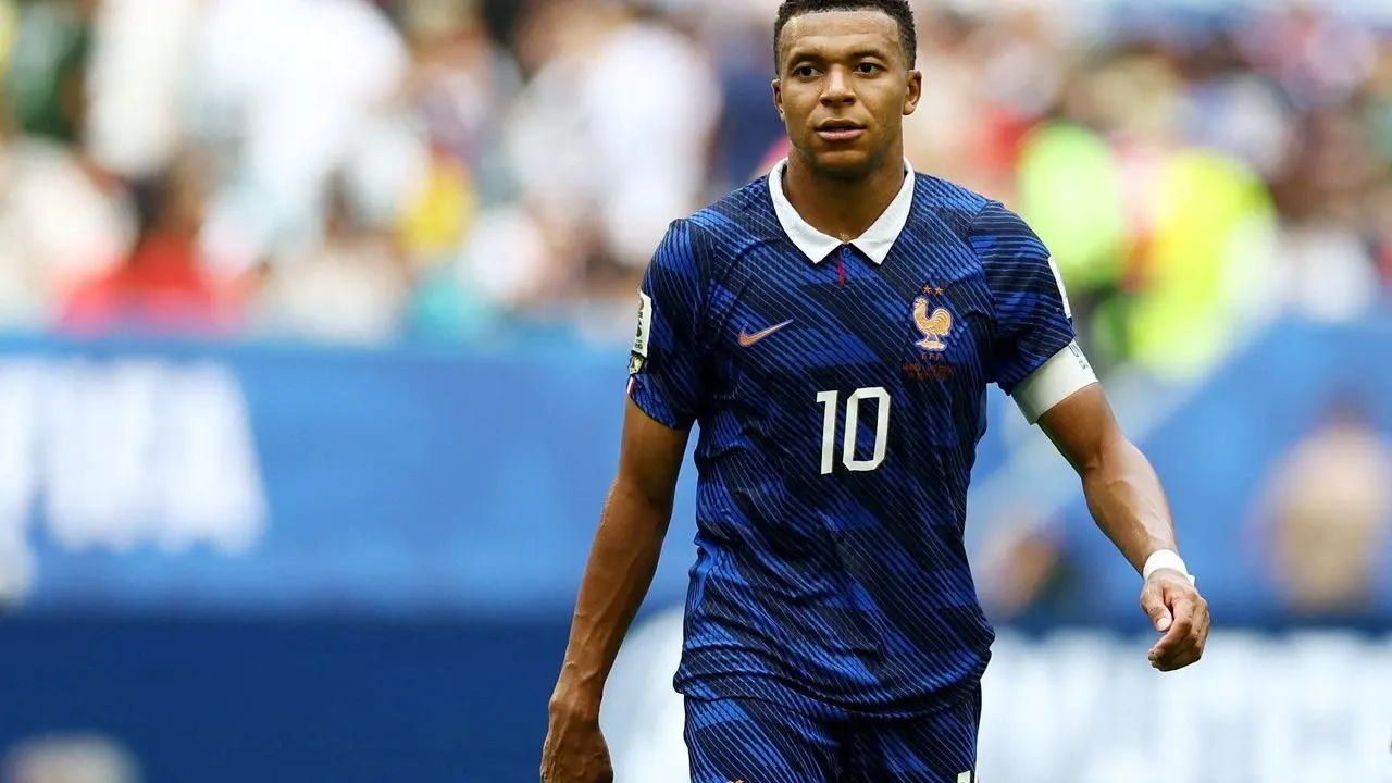 Umtiti Ingatkan Mbappe Soal Kerendahan Hati, Singgung Messi
