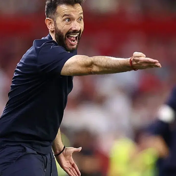 Valencia Pecat Carlos Corberan, Jadi Pelatih Pertama Tersingkir di LaLiga Musim 2026/27