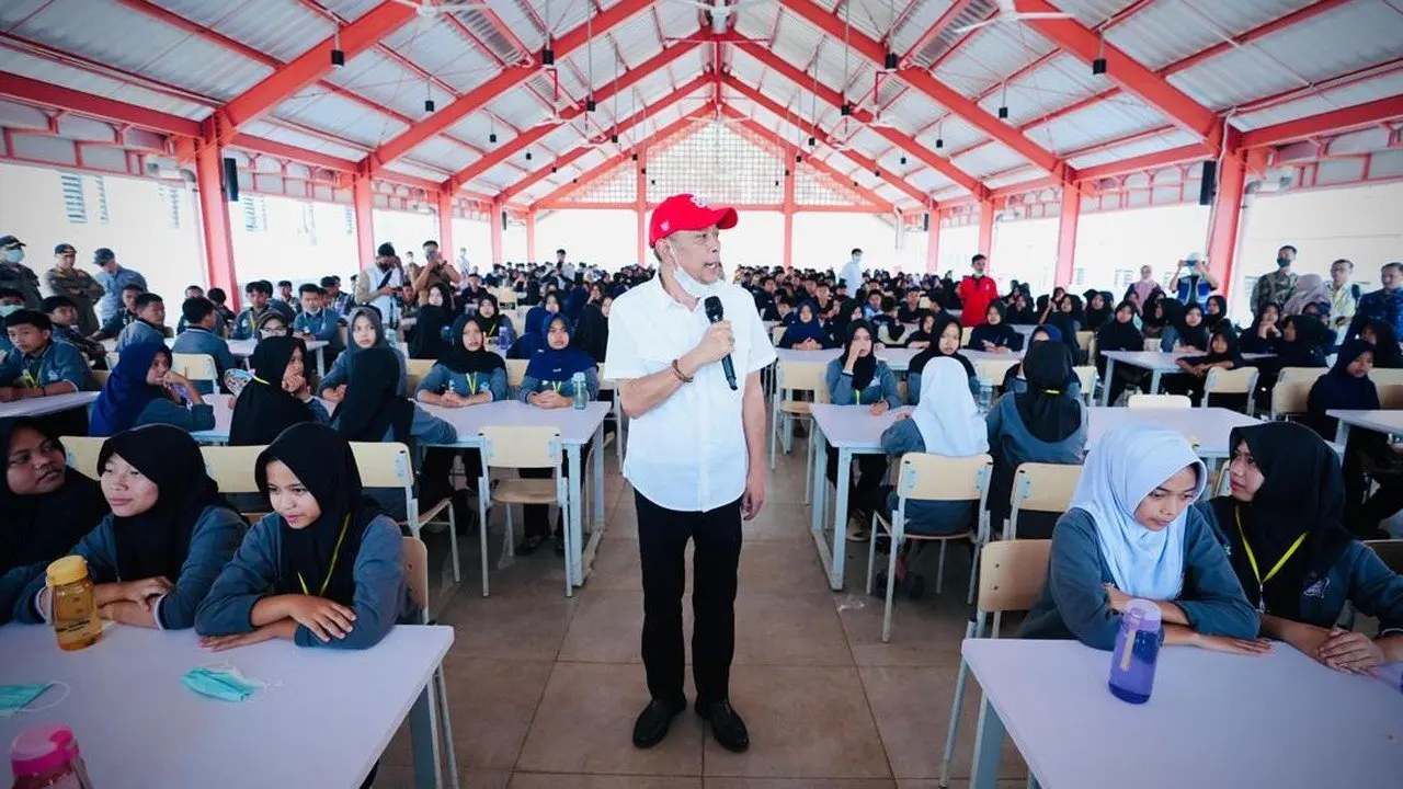 Wamensos Agus Jabo Beri Semangat Siswa Sekolah Rakyat Pandeglang: Kejar Cita-cita Tanpa Rasa Minder