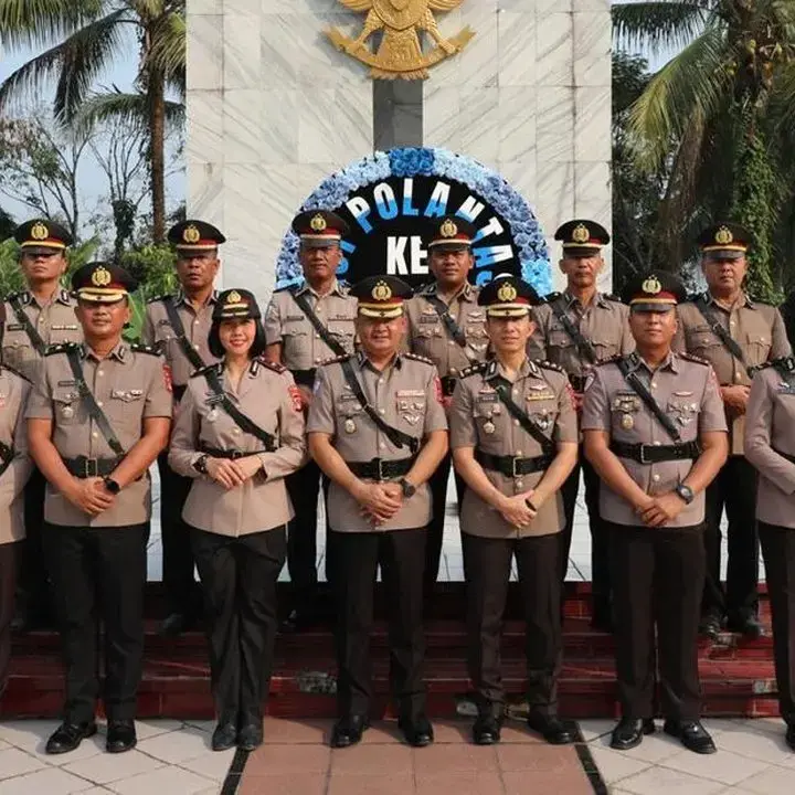 Ziarah ke TMP, Dirlantas Polda Kaltara Ingatkan Semangat Pengabdian Jelang HUT Lalu Lintas